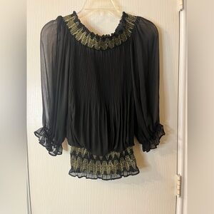 🛍️Like New XOXO Elegant Small Black and Gold Women's Top